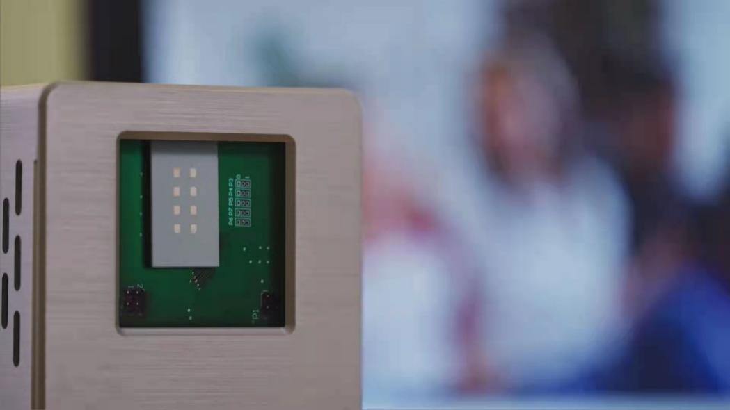 图注2：LTCC AiP模型.jpg