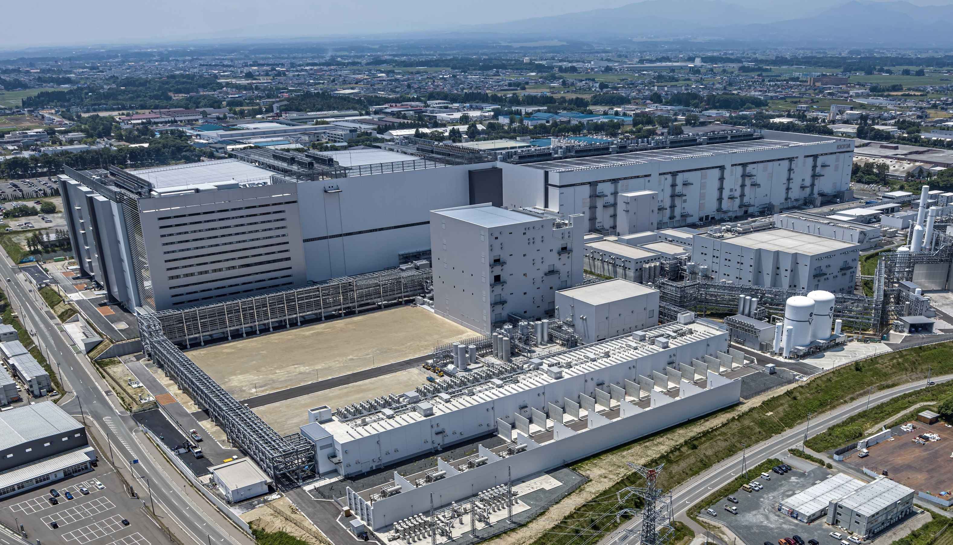 1722568505295704.jpg KIOXIA_KitakamiPlant_fullview_June2024 (1).jpg