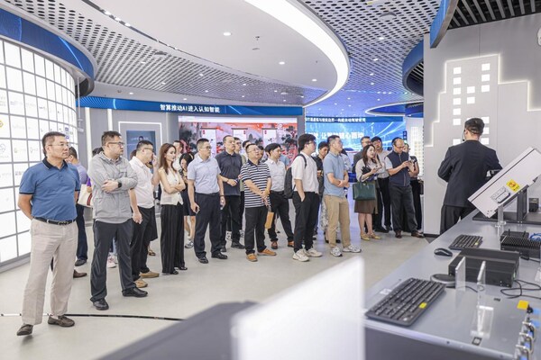 1723598894576932.jpg 2.jpg