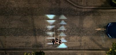 1742975230458844.jpg ET9车灯行人礼让功能.jpg