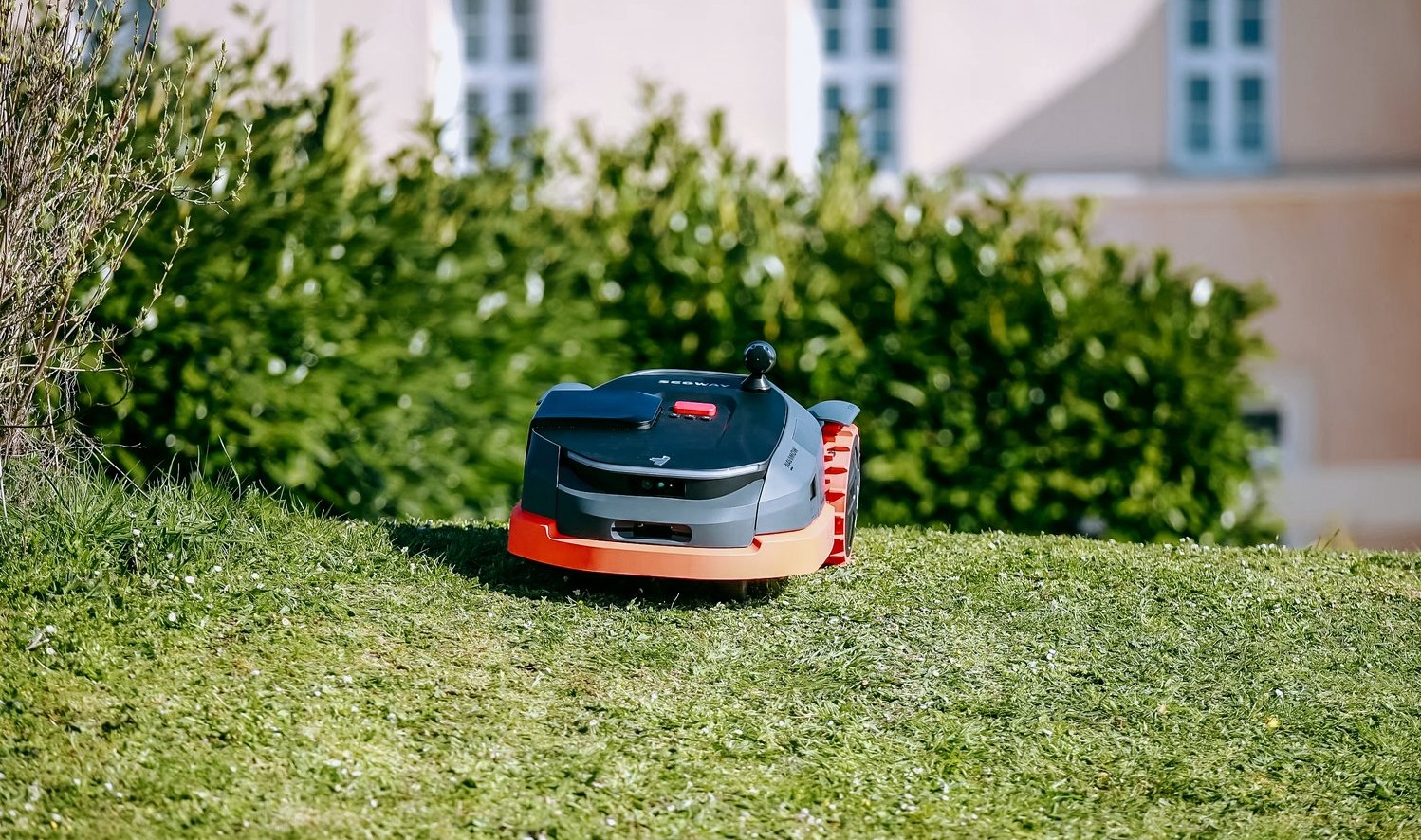 1744253015397174.jpg Segway Navimow (2).jpg