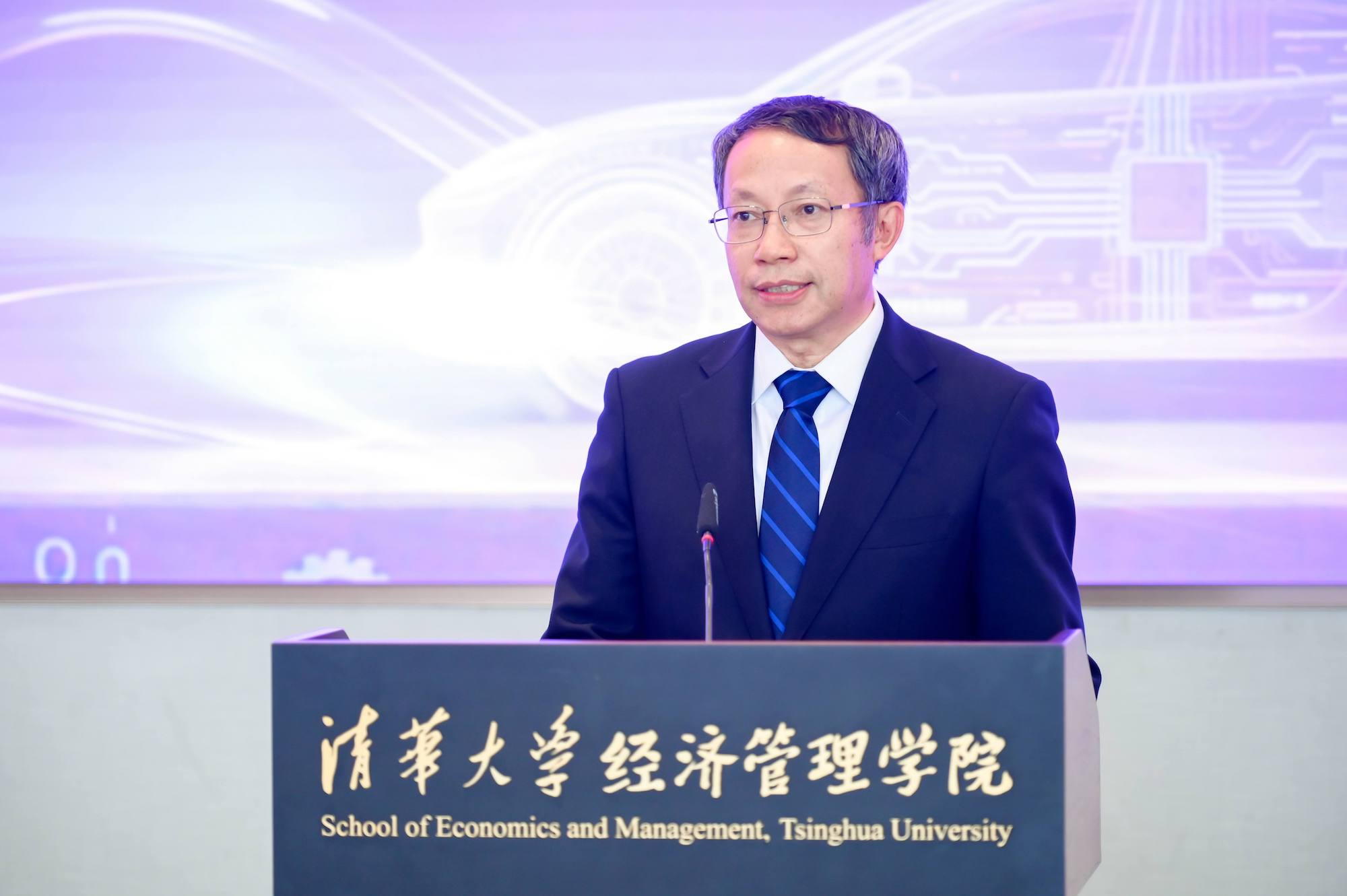 6、中国工程院院士、清华大学车辆与运载学院教授、智能绿色车辆与交通全国重点实验室主任李克强.jpg