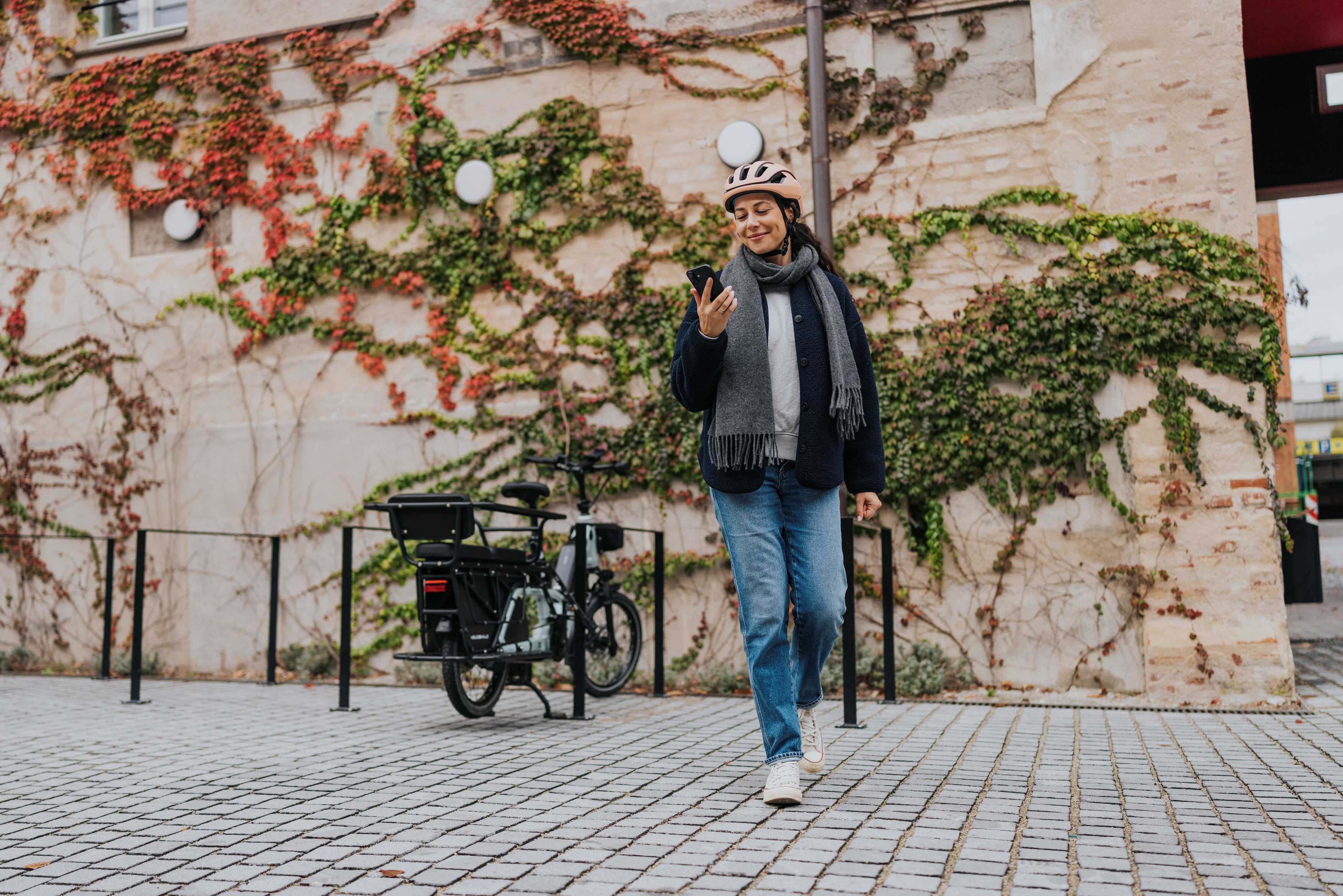 05 凭借在软硬件领域深厚的积累，博世让电动自行车更安全 E-bikes are becoming safer than ever thanks to Bosch’s expertise in hardware and software.jpg