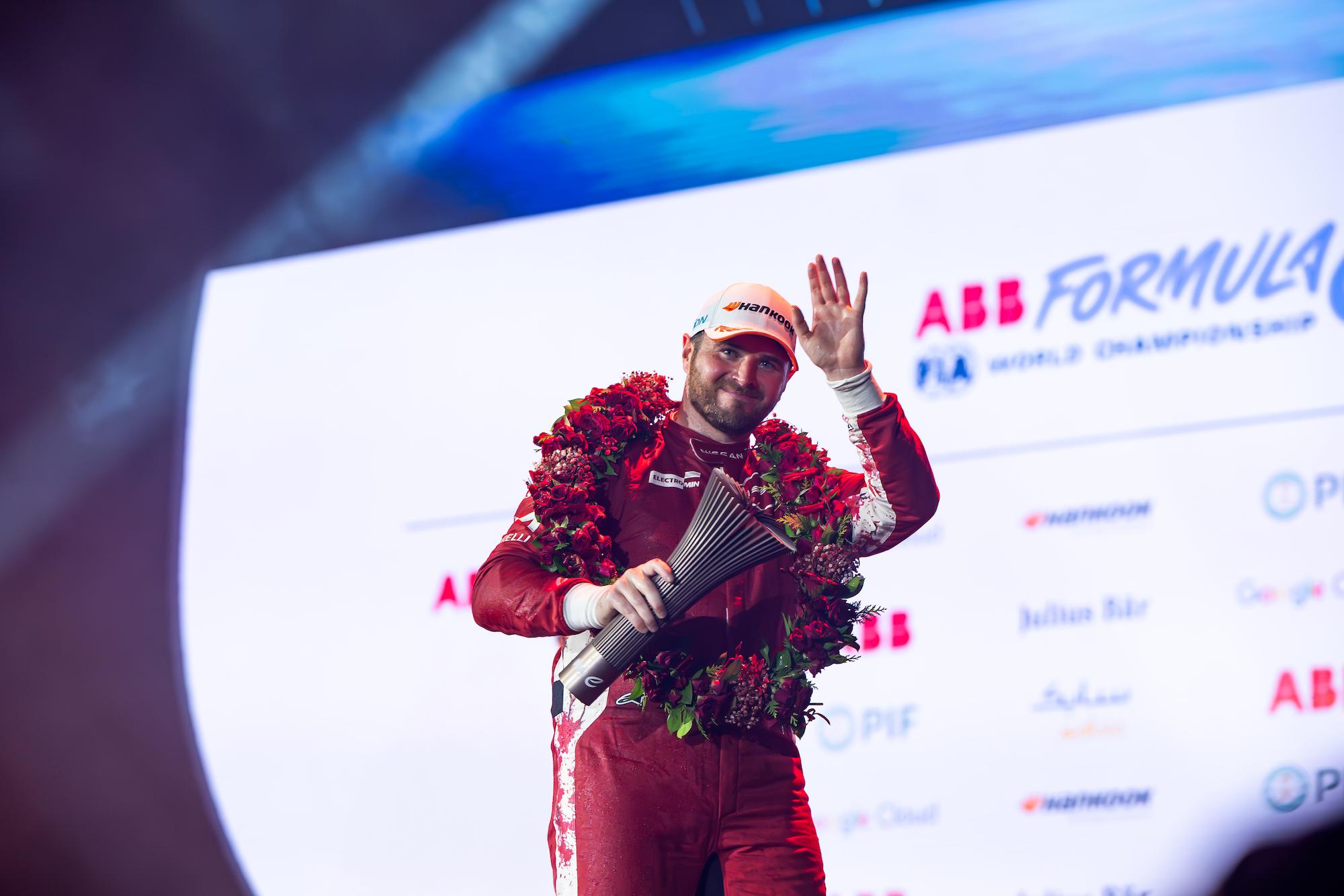 1、日产Formula E车队车手奥利弗·罗兰德斩获本赛季第三个领奖台 (1).jpg